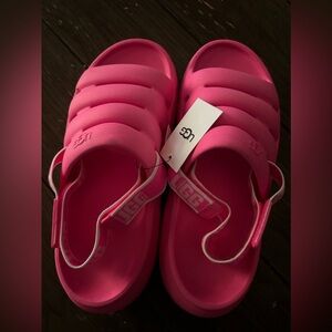 Brand new pink Ugg sandals size 9
